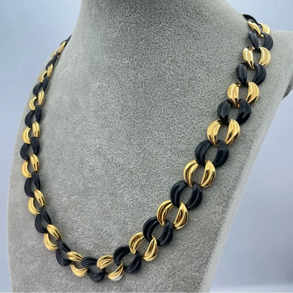 Stunning Vintage Black & Gold Interlocking Link Necklace 24” Statement